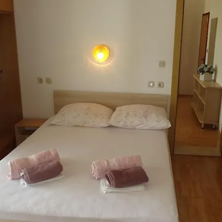 With A Parking Space - Blato, Makarska - 23922 شقة