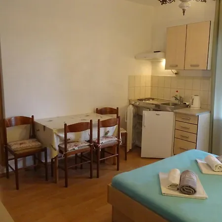 Apartment With Parking Space - Blato, Makarska - 23922 Zivogosce