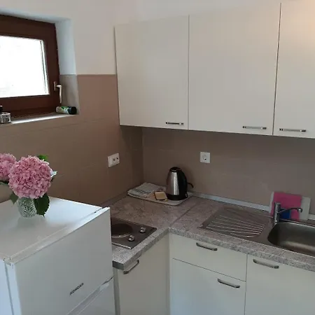 With A Parking Space - Blato, Makarska - 23922 شقة Živogošće
